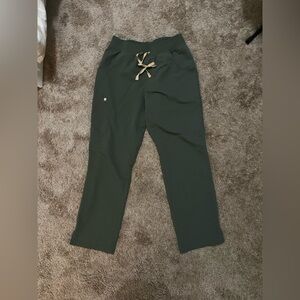 Figs Kade Cargo Scrub Pants™ in Moss
